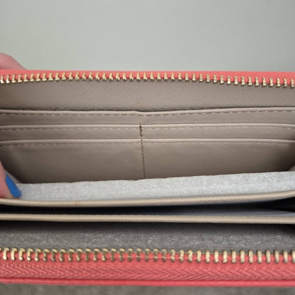 New Wallet - Picture 5 of 7